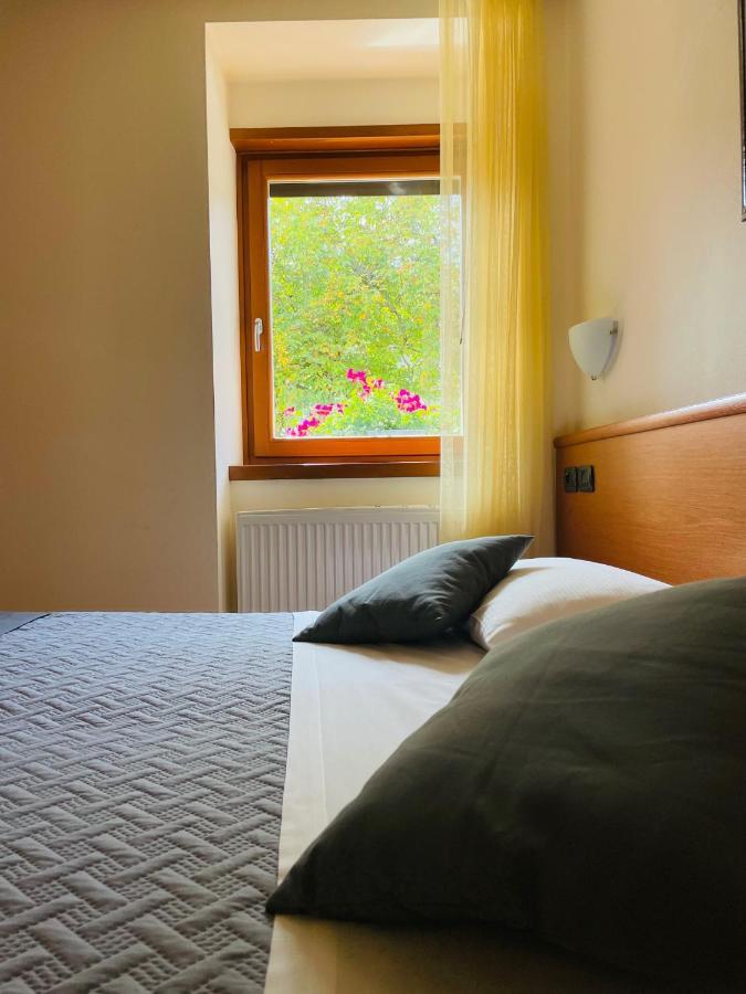 Sport Hotel Al Sole Fiavè Eksteriør bilde